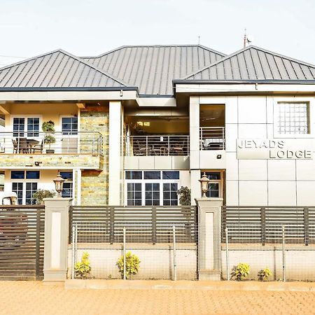Jeyads Lodge Tamale Exteriör bild
